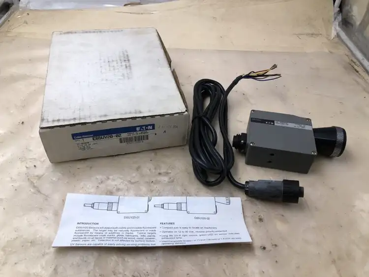 Used CUTLER-HAMMER / EATON E65UV20-02 Photoelectric Sensors Pennsylvania US | Moses B Glick #990181