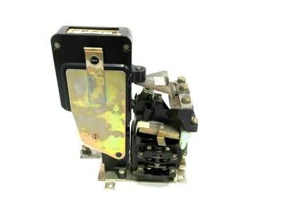 NEW GENERAL ELECTRIC DS303A CONTACTOR 600V 150A DS303A5A01HXA002XF 230/250V COIL