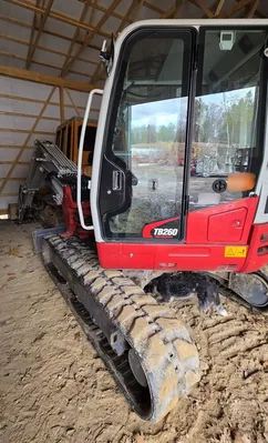 TAKEUCHI TB260 Excavator | Iron Listing (9)