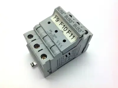 Used Buss Fuseholder w/ 3 LP-CC-3 Low-Peak Fuses Fuse Accessories Michigan US | Maverick Industrial Sales #1394785