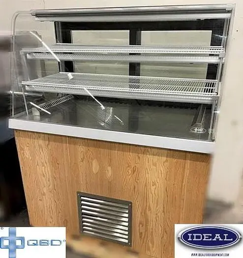 QBD 4" REFRIGERATED SHOW CASE
