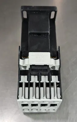 GE CL00D310TE CONTACTOR. Loc 4E-11