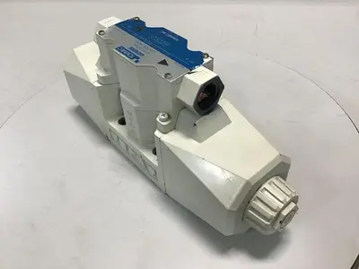 USED VICKERS DG4V-5-33C-M-P7L-H-7-40