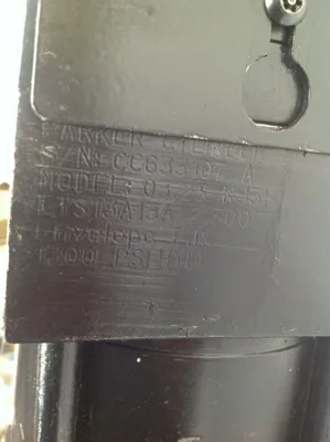 USED PARKER HYDRAULIC CYLINDER 1300 PSI HYD