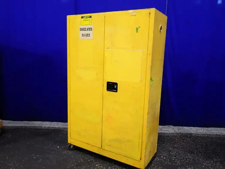 Used JUSTRITE 29450 Cabinets Ohio US | HGR 24 #927659