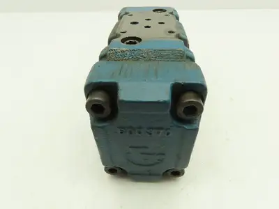 Rexroth 4WEH10W44 Hydraulic Spool Valve 4WEH10W44/6EG24N9ETS2DK24L Type W
