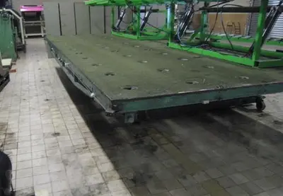 USED MUYEN TILTING TABLE