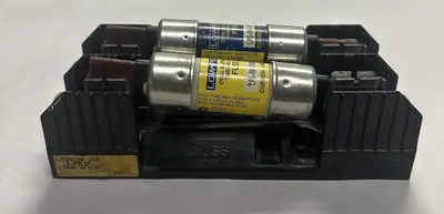 Used BUSSMANN R25100-2CR Fuse Accessories Ohio US | Surplus Asset Holdings #1246116