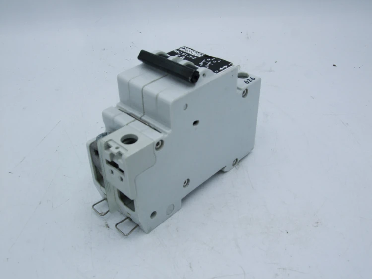 Used PHOENIX CONTACT TMC 91 H-2 Circuit Breakers Connecticut US | BG Industrial Surplus #471175