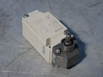 USED OMRON D4A2501N