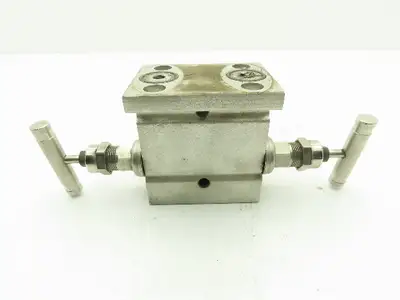Swagelok SS-M3PDFS8-FL Stainless 316SS Manifold Control Valve 1/2"NPT 6000 PSI