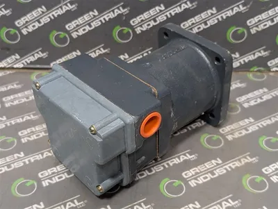 Hubbel 233CC13F Pilot Duty Speed Switch Used