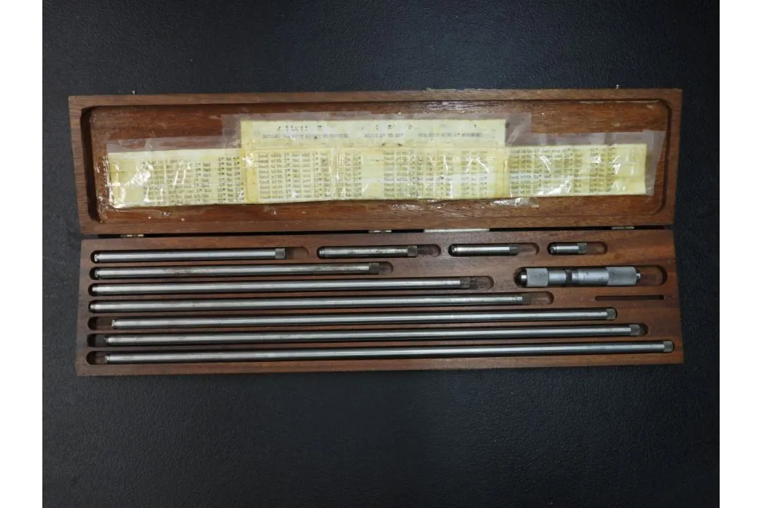 Used _UNKNOWN_ _UNKNOWN_ Micrometers Ohio US | Thompson Auctioneers #1516287