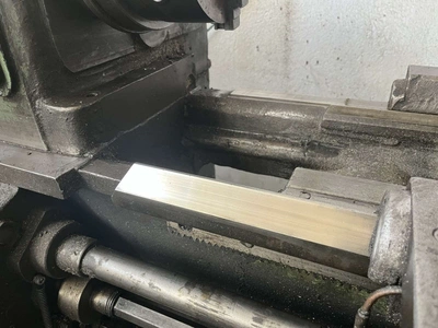 ZMM Centre Lathe, in good used condition, visible under power, video, POA