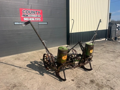 JOHN DEERE 2 row Corn Planter | County Equipment Company LLC (8)