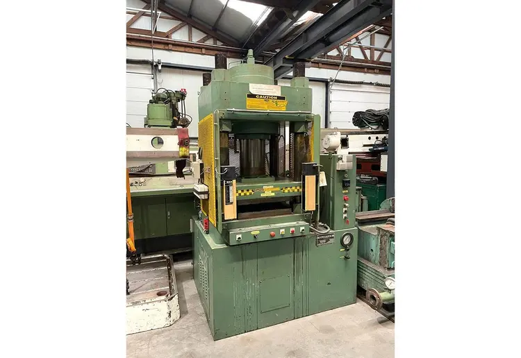 Used CLIFTON 250 TON Hydraulic Presses BE | Apt International N.V #362293