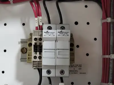 Used EATON SVX002A1-5A4N1 Switchgears British Columbia CA | Lenmark #240177
