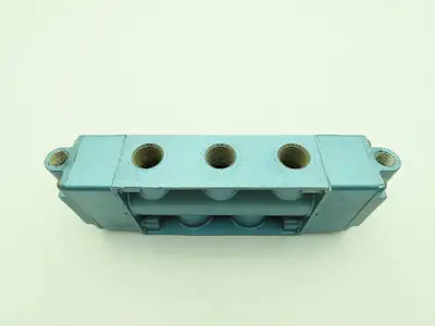 Skinner S4AACBX4 Pneumatic Directional Control Valve 5-Way 2 Pos 150PSI 1/2" NPT