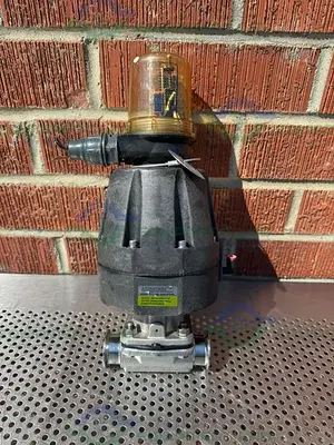 USED ITT PURE-FLO A217 DIAPHRAGM VALVES 90PSI W/ 1 1/2" SANITARY FITTING