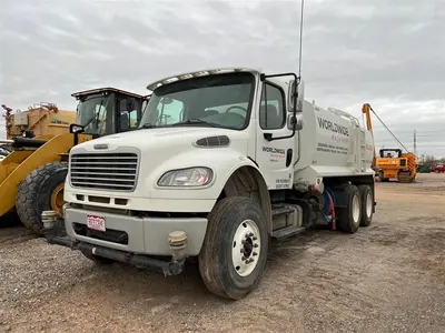 USED 2024 Freightliner M2 106 WT