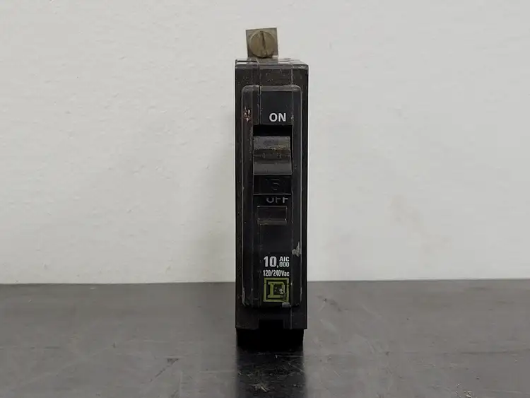 Used SQUARE D QOB115 Switchgears British Columbia CA | Lenmark #243404
