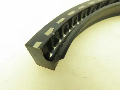 Garlock Klozure 23 3435 2- Split Oil Seals 6.50 in Shaft, 8.0 in OD, 0.750 in W