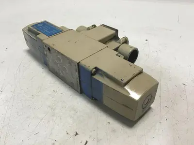 USED VICKERS DG4V30CPLT10JAS310