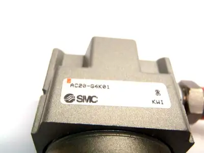 USED SMC NPT 1/4 NORMALLY CLOSED SQUARE GAUGE FILTER
