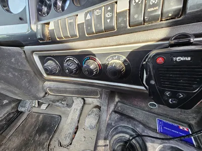 2013 KENWORTH T400 Commercial trucks | Iron Listing (23)