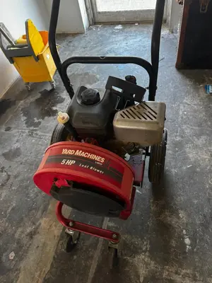 Used _UNKNOWN_ _UNKNOWN_ Leaf Blowers (Commercial) Ohio US | Myron Bowling Auctioneers Inc #1518708
