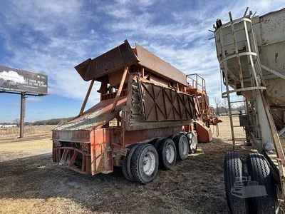 USED 2002 UNIVERSAL 130x150