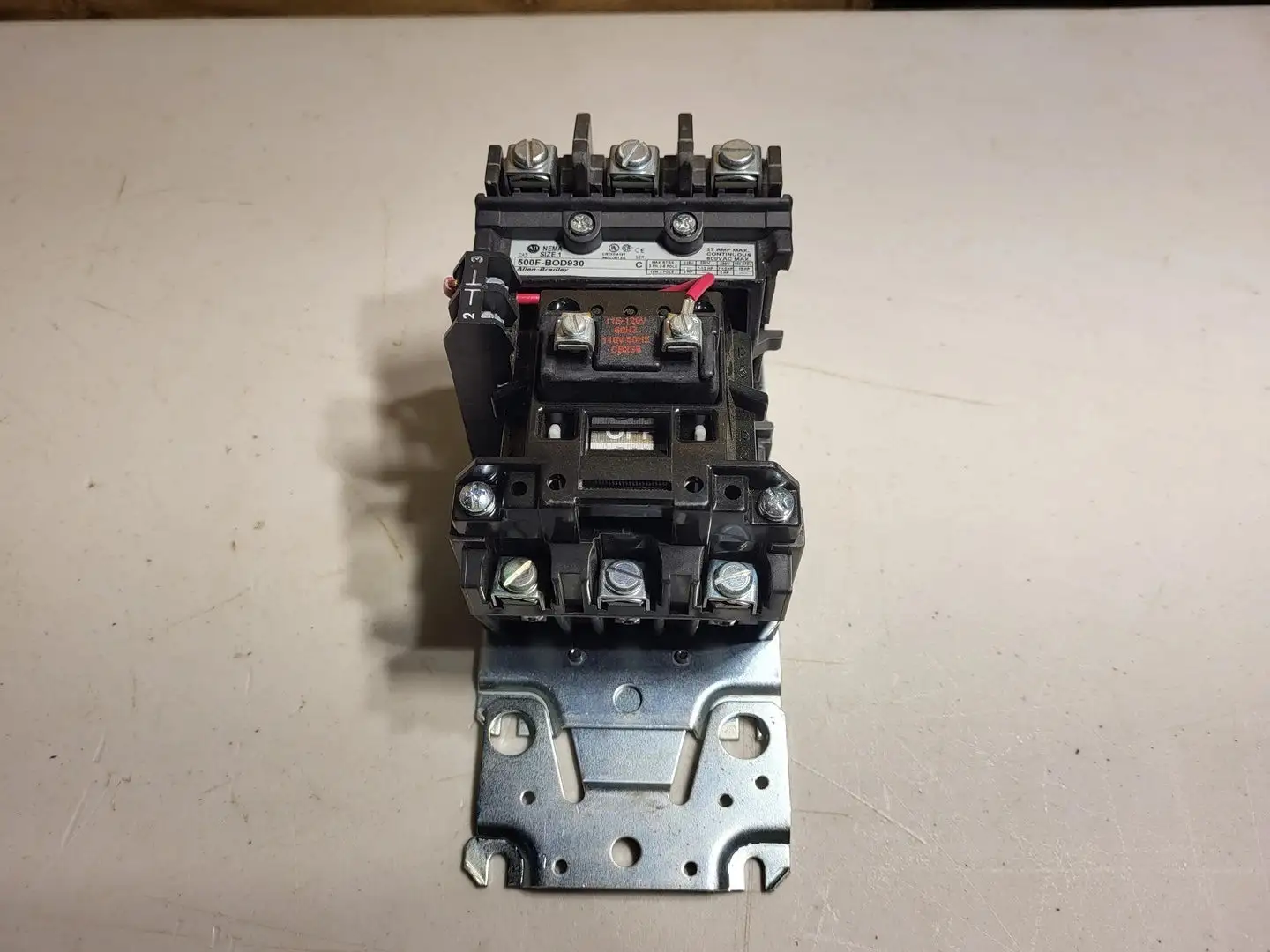 27 Amp, 3 Pole, NEMA1, 110/120 VAC Coil Base Contactor 500F-BOD930