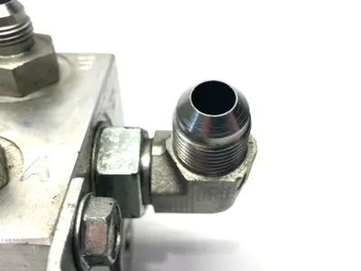 Used Daman Aluminum Directional Valve Manifold 5-Station 3000PSI Parts (Hydraulics and Pneumatics) Michigan US | Maverick Industrial Sales #1393353