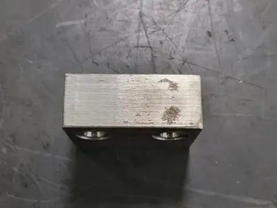 Adapter Block Dual 00- F04OB, 1/4" Female