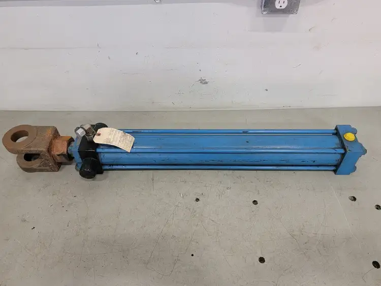 Used PARKER D2HXLTS28H Parts (Hydraulics and Pneumatics) British Columbia CA | Lenmark #264912