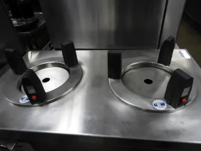 Used Delfield Used Delfield CAB2-650ET Even Temp Mobile Enclosed Two Stack Heated 144 Dish Dispenser Heated Cabinets & Displays Illinois US | Falcon Restaurant Supply #1373792