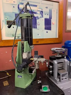 6762-230 Schmidt Precision Pneumatic Toggle Assembly Press 2″ Stroke – Germany New 1999