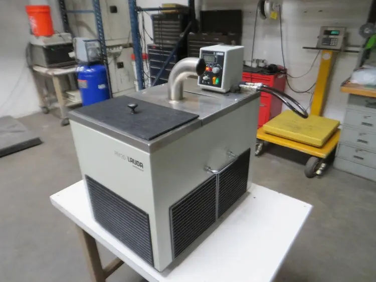Used LAUDA RM20B Miscellaneous Laboratory Equipment Texas US | Aucto #1459886