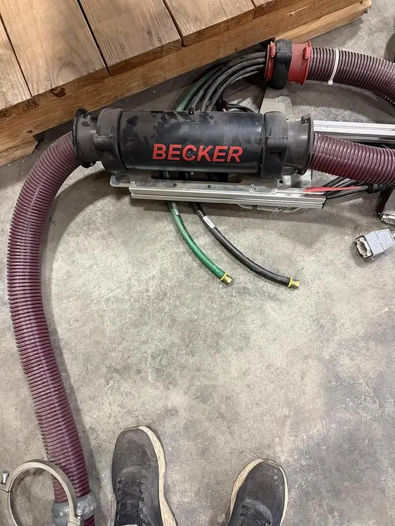 Used BECKER _UNKNOWN_ Robot Parts Michigan US | RAB Industries, Inc. #1455430