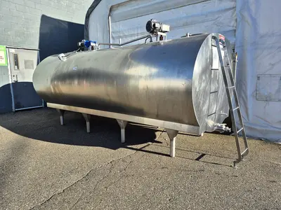 Paul Mueller Horizontal 2000 Gallon Tank
