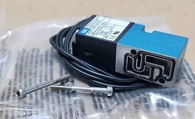 NEW Mac Valves DM3A-DJAA-1BA2