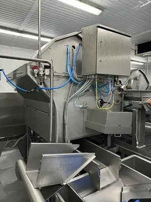 USED 2017 JBT FINTON SWEET BELL PEPPER COREING MACHINE 2016115/320