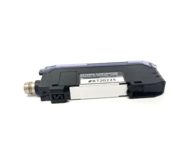 Keyence FS-V31CP Fiber Amplifier, Main Unit, PNP M8 4-Pin
