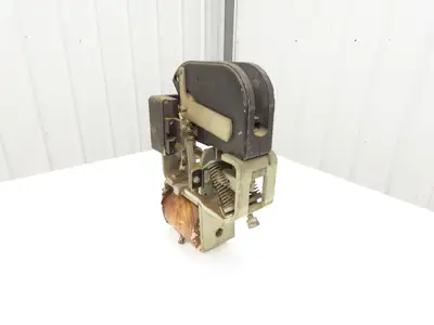 Westinghouse M-501 DC Contactor 300 Amp 600VDC Normally Closed 1745838 Coil