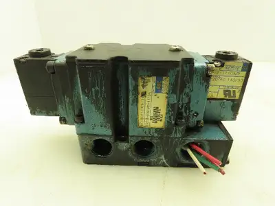 MAC 6521B-211-PM-111DA Pneumatic Double Solenoid Valve 4/2-Pos 120V w/Sub-Base