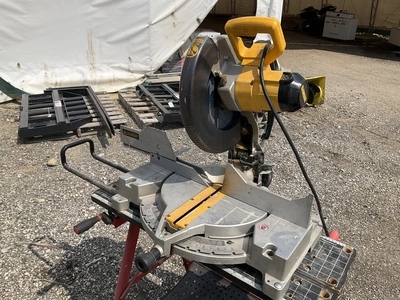 Used DEWALT 12” CHOP SAW Miter Saws Michigan US | Miedema Asset Management Group #1392791