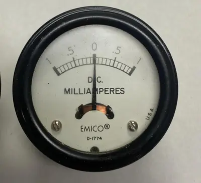 New | in-Stock EMICO D-1774 Universal Pressure Meters Ohio US | Surplus Asset Holdings #1245602