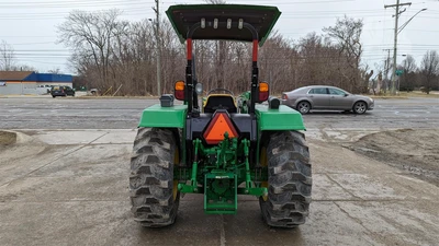 USED 2013 JOHN DEERE 5055E