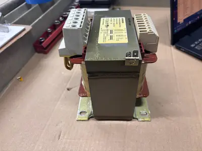 Used 2007 SIEMENS 4AM5542-8DB-0FA0 Transformers Illinois US | Aucto #1310717