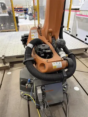 KUKA KR 210 R3100 Ultra F Robot | Universal Press & Machinery (UPM) (3)